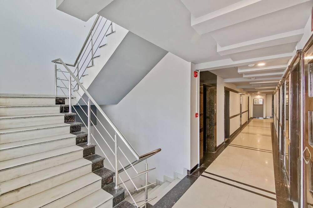 Hotel Queens Tower 阿姆利则 外观 照片