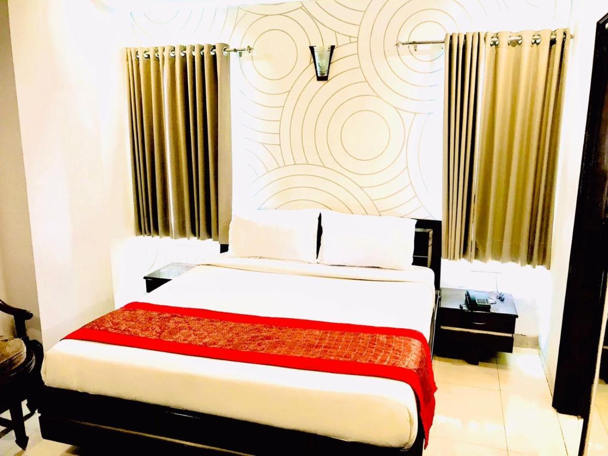 Hotel Queens Tower 阿姆利则 外观 照片