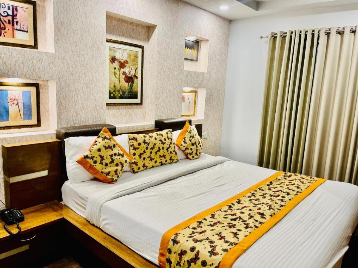 Hotel Queens Tower 阿姆利则 外观 照片
