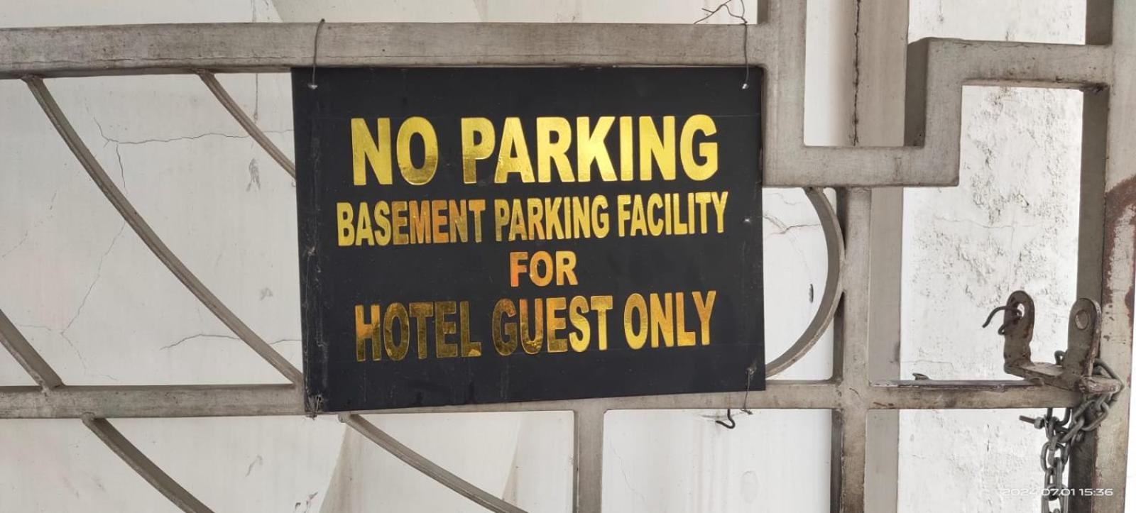 Hotel Queens Tower 阿姆利则 外观 照片